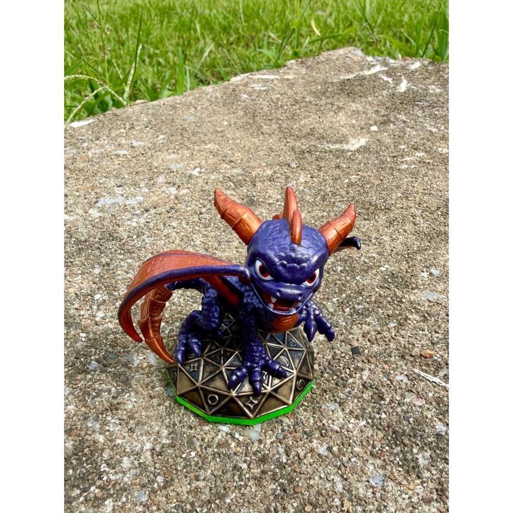 Skylanders‎ Spyro's Adventure Spyro Figure Purple Dragon Activision Video Game